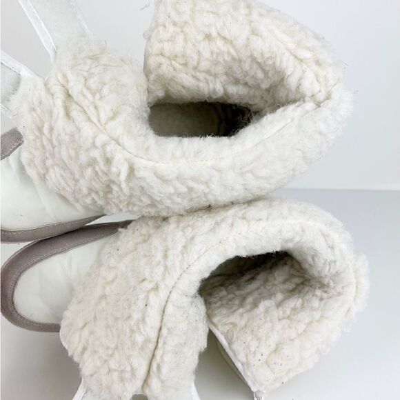 PONCHO WOMEN'S WATERPROOF FROSTY SNOW BOOT - Picture 10 of 12